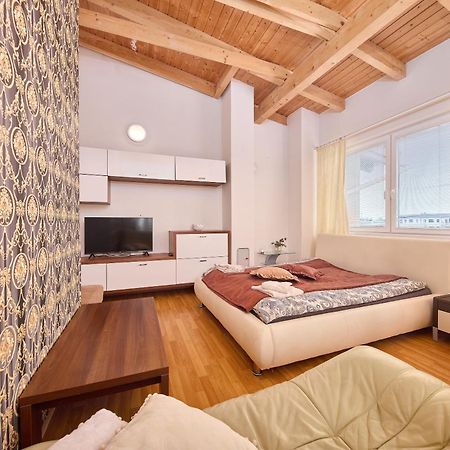 Design Apartment Pozsony Kültér fotó